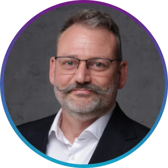 Foto des Geschäftsführers Lexi Pimenidis.